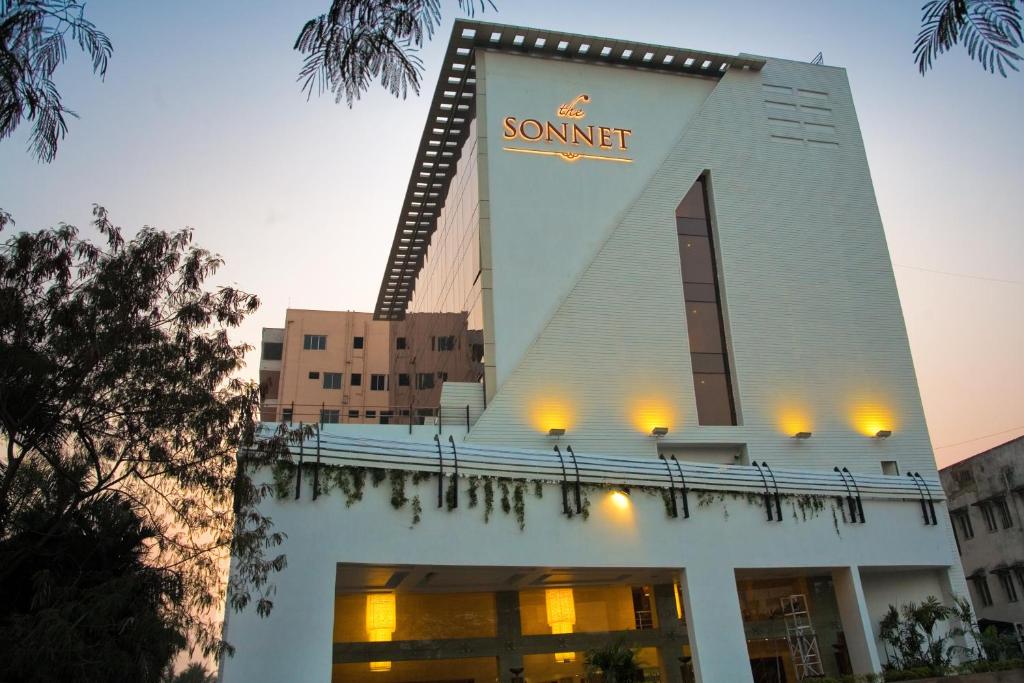 THE SONET HOTEL