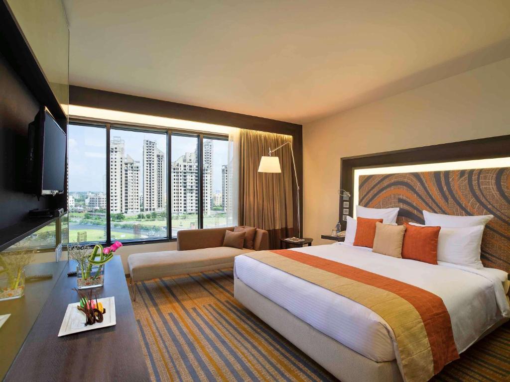 NOVOTEL KOLKATA HOTEL AND RESIDENCES
